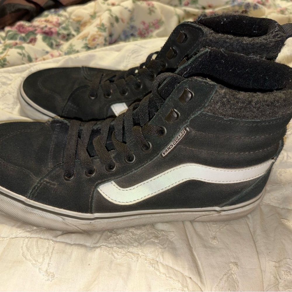 Women’s Vans High Top Vanguard sz 8.5